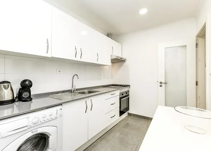 Charming 1 Bedroom In Mouraria Heart Of Historic Lisboa