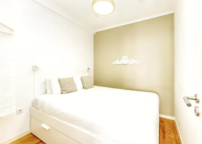 Charming 1 Bedroom In Mouraria Heart Of Historic Διαμέρισμα *