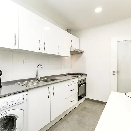 Charming 1 Bedroom In Mouraria Heart Of Historic リスボン